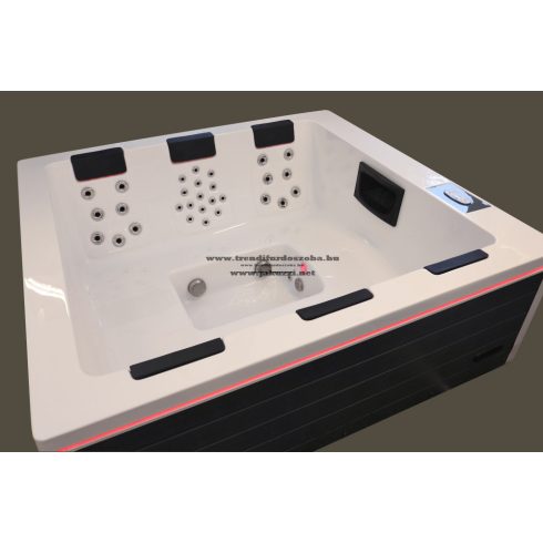 Trendi Mserene6 jakuzzi 243x224x93 cm++