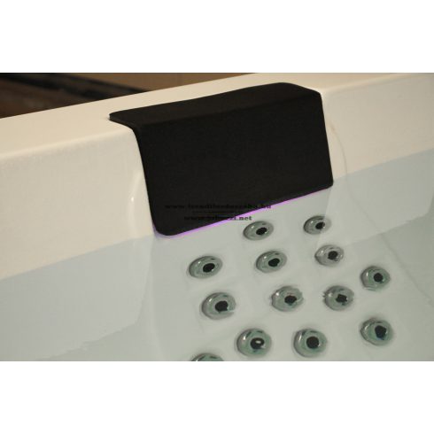 Trendi Mserene6 jakuzzi 243x224x93 cm++