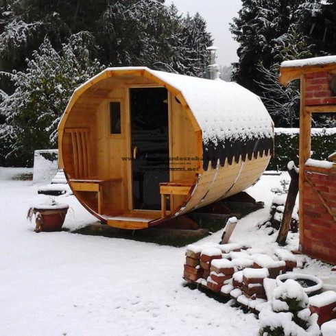 HORDÓ SZAUNA KÜLSŐ PADOKKAL S3V THERMOWOOD 2,2 M ÁTMÉRŐJŰ++